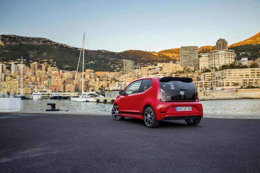  Volkswagen up! GTI 2018 года  (WW) (фото 28 из 41)